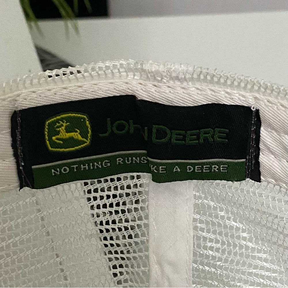 Vintage John Deere Embroidered Trucker Hat SnapBack Adjustable-One Size - Picture 3 of 3